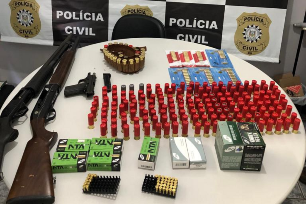 título imagem Polícia Civil apreende armas de fogo e munições no interior de Toropi