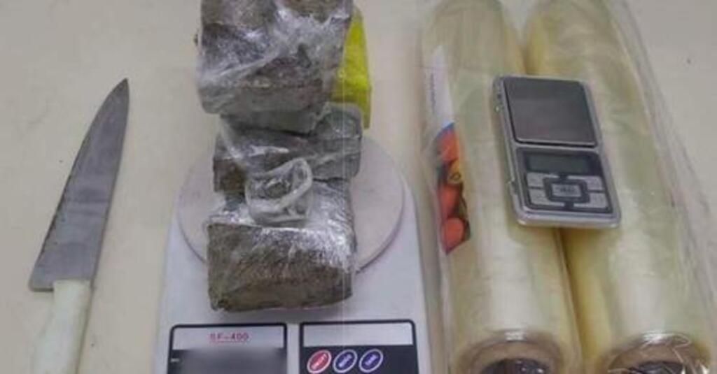 Dois jovens são presos com 3,7 quilos de maconha em Blumenau