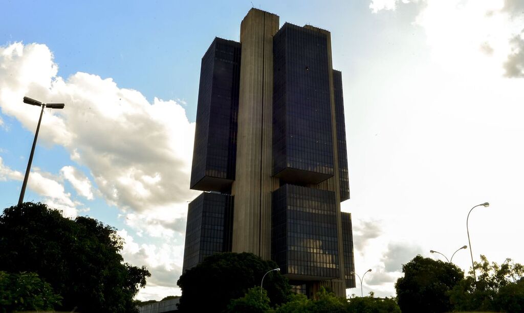 Agência Brasil - Para a inflação, o boletim manteve a tendência de recuo pela sétima semana consecutiva