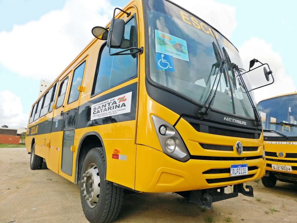 Ônibus escolar irregular é flagrado circulando em Bela Vista do Toldo