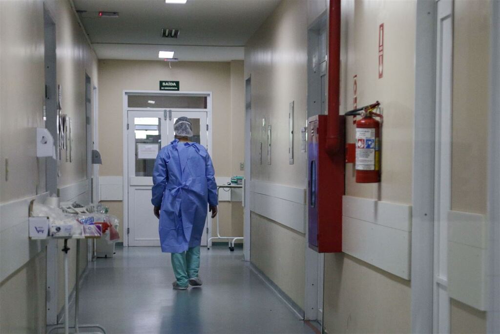 Governo vai pagar piso da enfermagem retroativo a maio