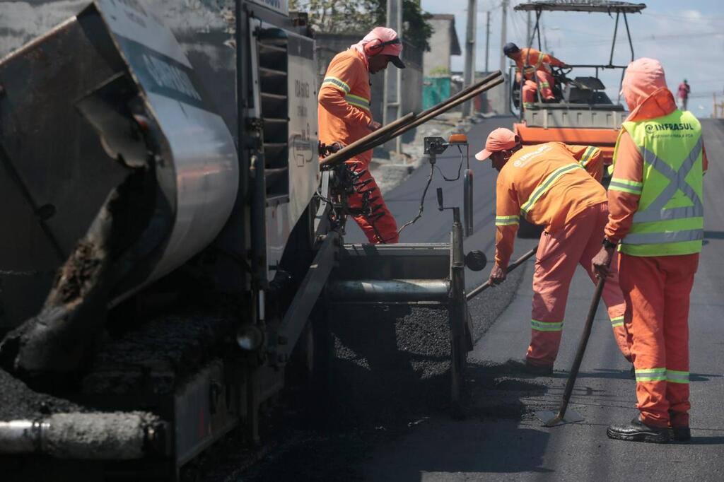 Prefeitura de Joinville realiza sinalização horizontal das ruas Boehmerwald e Eurides Francisco Tomasoni