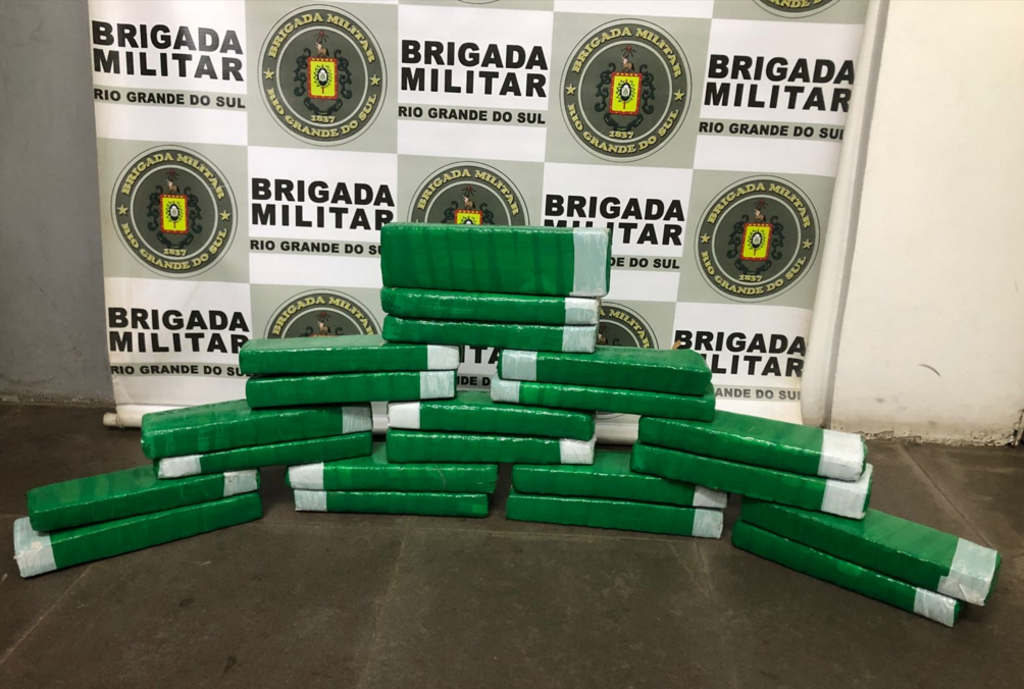 Divulgação/JC - Foram apreendidos mais de 18 quilos de maconha, que seguiriam para Quaraí, além de cocaína vinda de Pelotas.