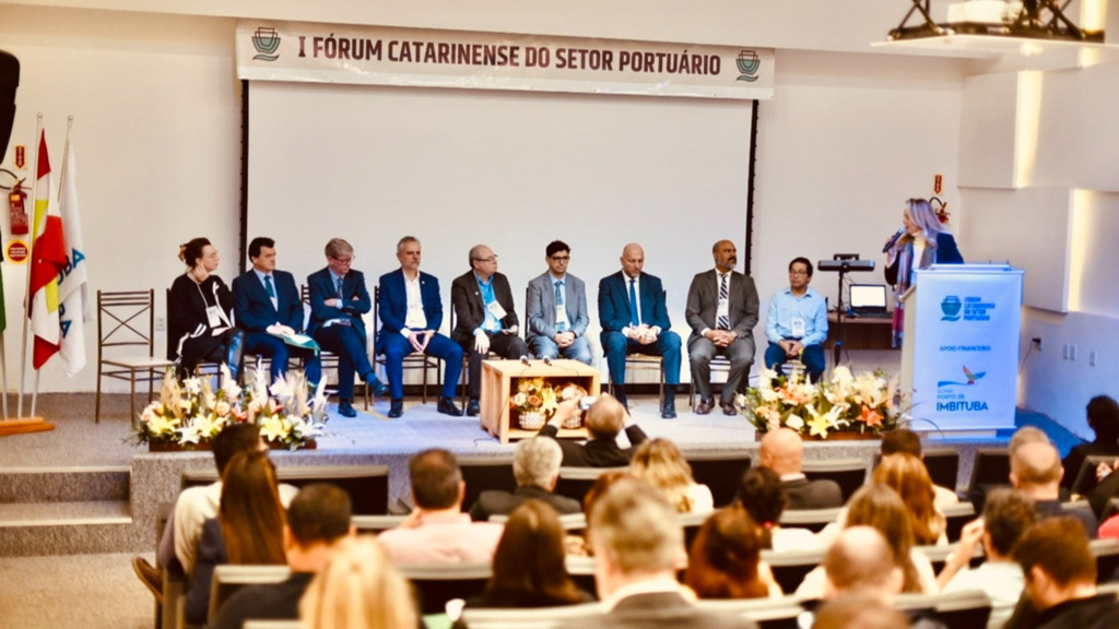 1º Fórum Catarinense do Setor Portuário reuniu lideranças de todos os seis portos e terminais de SC