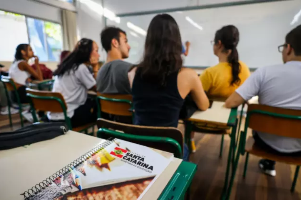 Universidade Gratuita pode cobrar exame toxicológico; deputados não garantem consenso