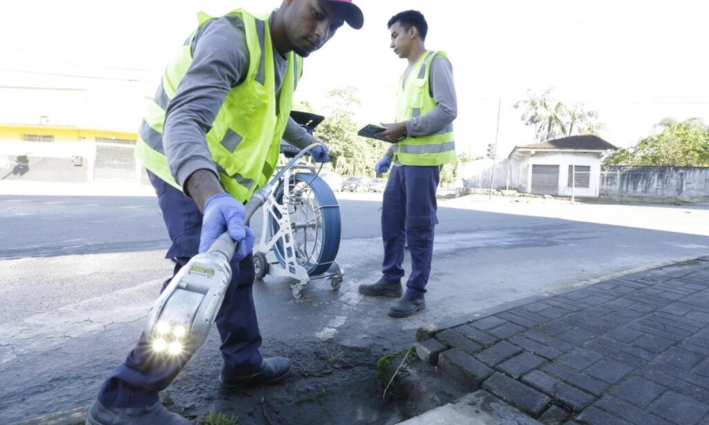 Prefeitura realiza vídeo inspeção nas galerias do rio Mathias