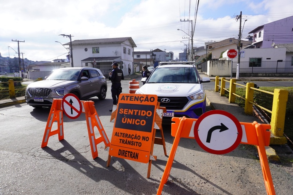 Pontes da Carahá têm sentido único