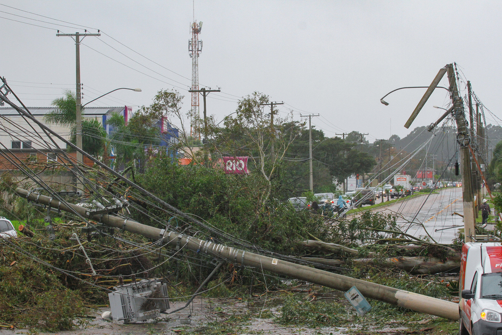 Pelotas começa a calcular estragos do ciclone