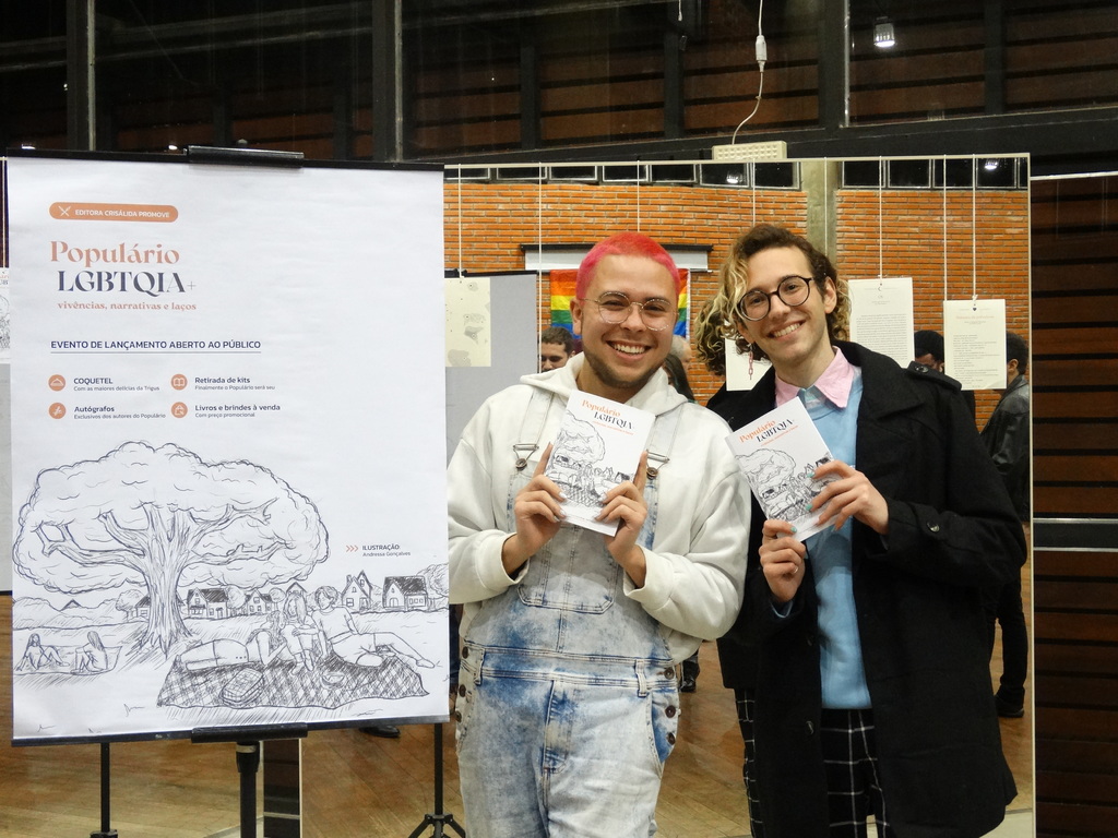 título imagem Populário LGBTQIA+ vem ao mundo: conheça projeto de estudantes da UFSM que reúne autores independentes em livro