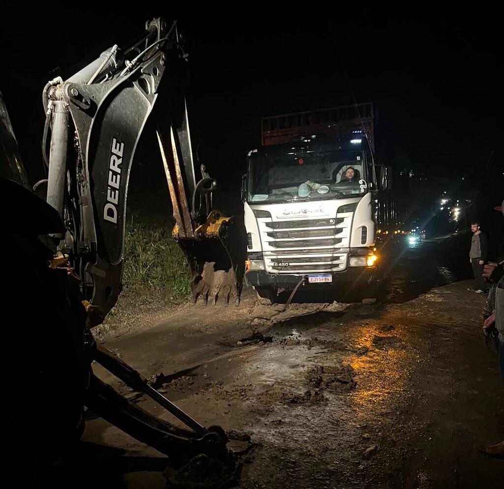 Lucas Neves cobra urgente manutenção na SC-370 
