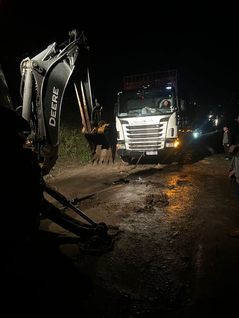 Lucas Neves cobra urgente manutenção na SC-370