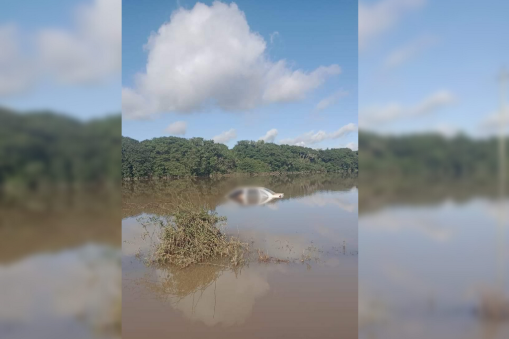 Casal encontrado morto em veículo submerso em rio da região pode ter sido vítima do temporal que atingiu o Estado