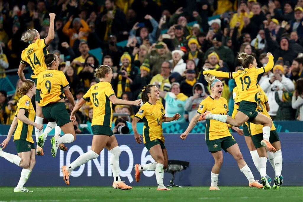 Foto: Divulgação FIFA - Mesmo sem a craque do time, Sam Kerr, as australianas venceram a Irlanda por 1 a 0. O único gol da partida foi marcado por Catley, de pênalti, aos 6 minutos da etapa complementar.