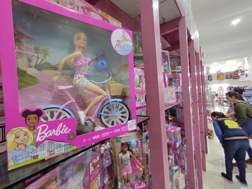 Barbie Escola de Princesas - O Livro do Teu Filme