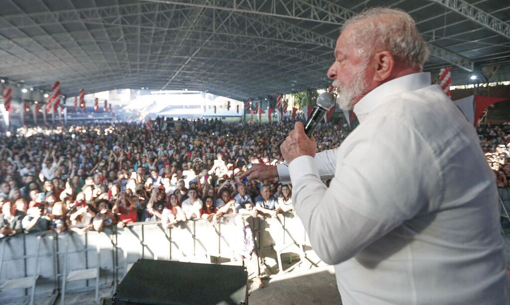 Lula faz infiltração no quadril em hospital de São Paulo