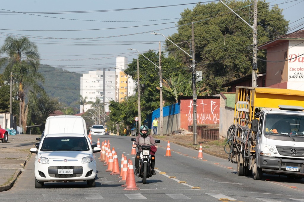 Joinville prioriza motociclistas com bolsões em cruzamentos