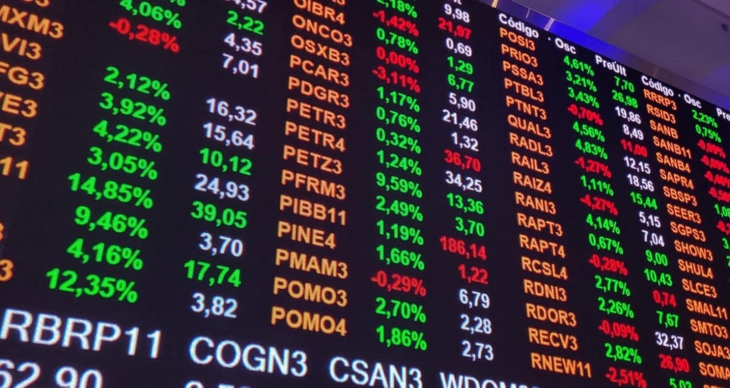 Ibovespa atinge maior patamar em 15 meses