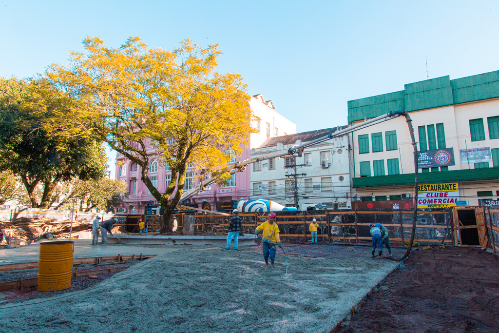Primeira etapa da revitalização da Praça Saldanha Marinho deve ser concluída nos próximos dias