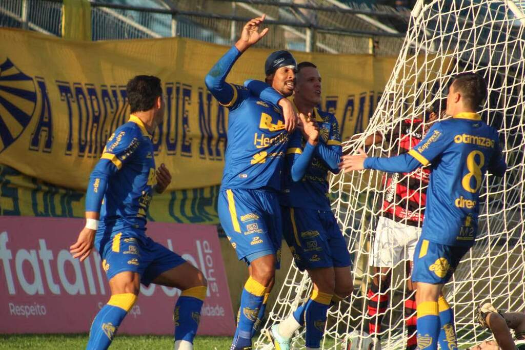 Foto: Lucas Canez - AI ECP - Rogério marcou um gol em onze jogos disputados pelo clube