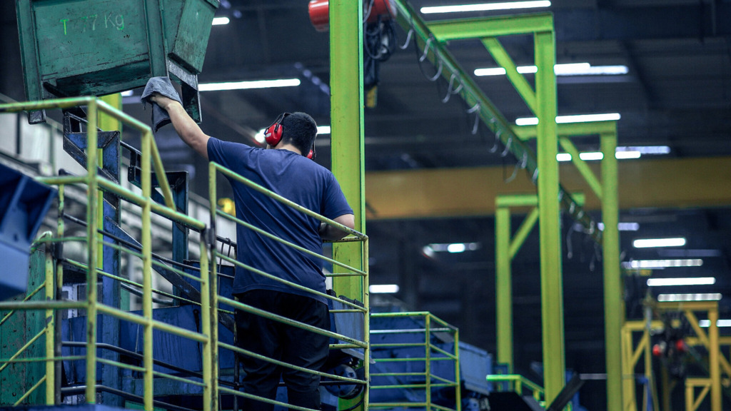 SC ULTRAPASSA MARCA DE 60 MIL NOVOS EMPREGOS EM 2023