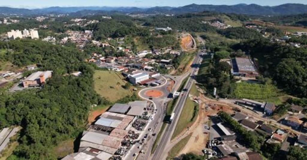 Mais de 12 mil metros de tubos de gás serão removidos para obra de duplicação da BR-470