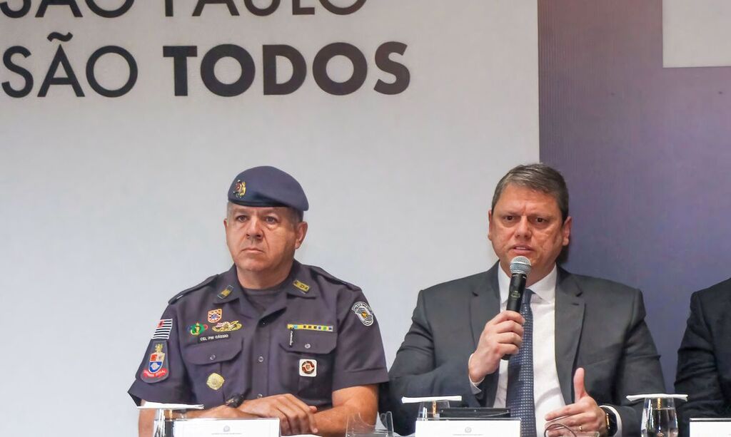 título imagem Operação para prender suspeito de matar PM santa-mariense deixa ao menos 10 mortos em Guarujá
