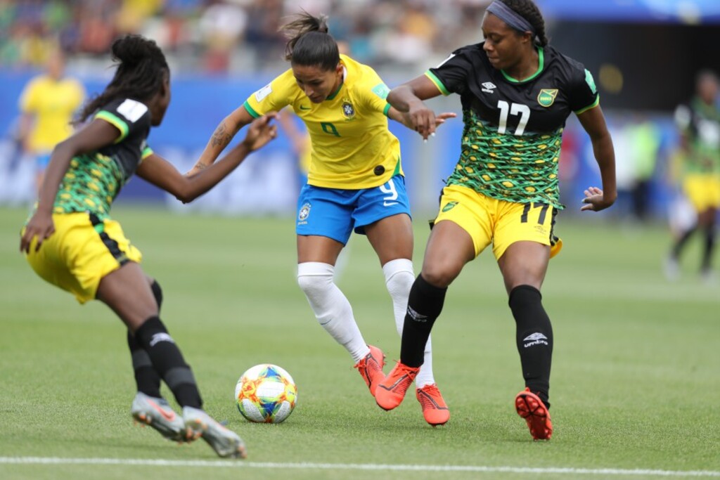 Brasil encara Jamaica no último duelo da fase de grupos