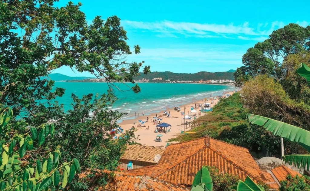 Santa Catarina registra aumento recorde de turistas internacionais em 2023