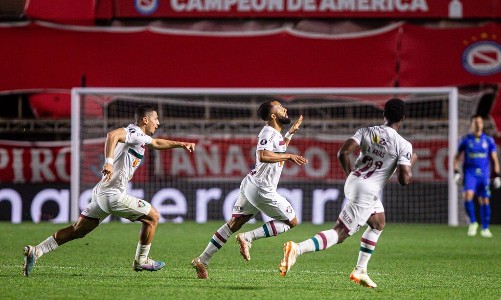 Fluminense arranca empate com Argentinos Juniors nas oitavas