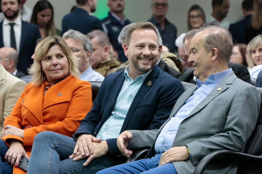 Prefeito Adriano Silva e Governador Jorginho Mello fortalecem parcerias no programa 'Santa Catarina levada a sério