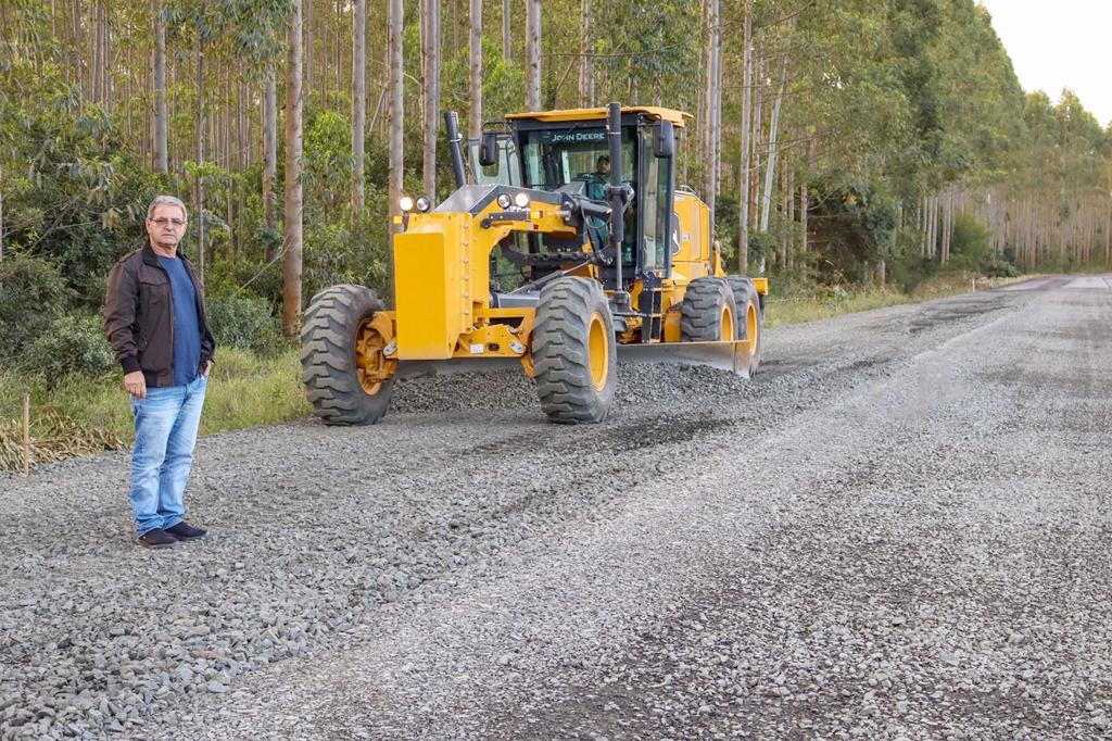 RETOMADAS AS OBRAS DE PAVIMENTAÇÃO DA 
RODOVIA BR-101 A BELLATORRES EM PASSO DE TORRES