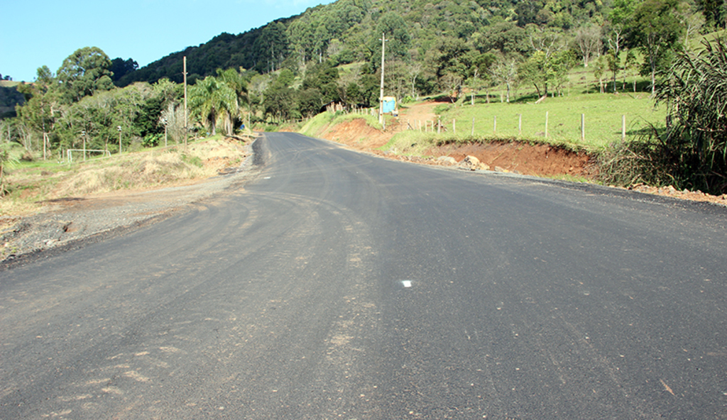 Obras da SC-283 até Arvoredo praticamente prontas