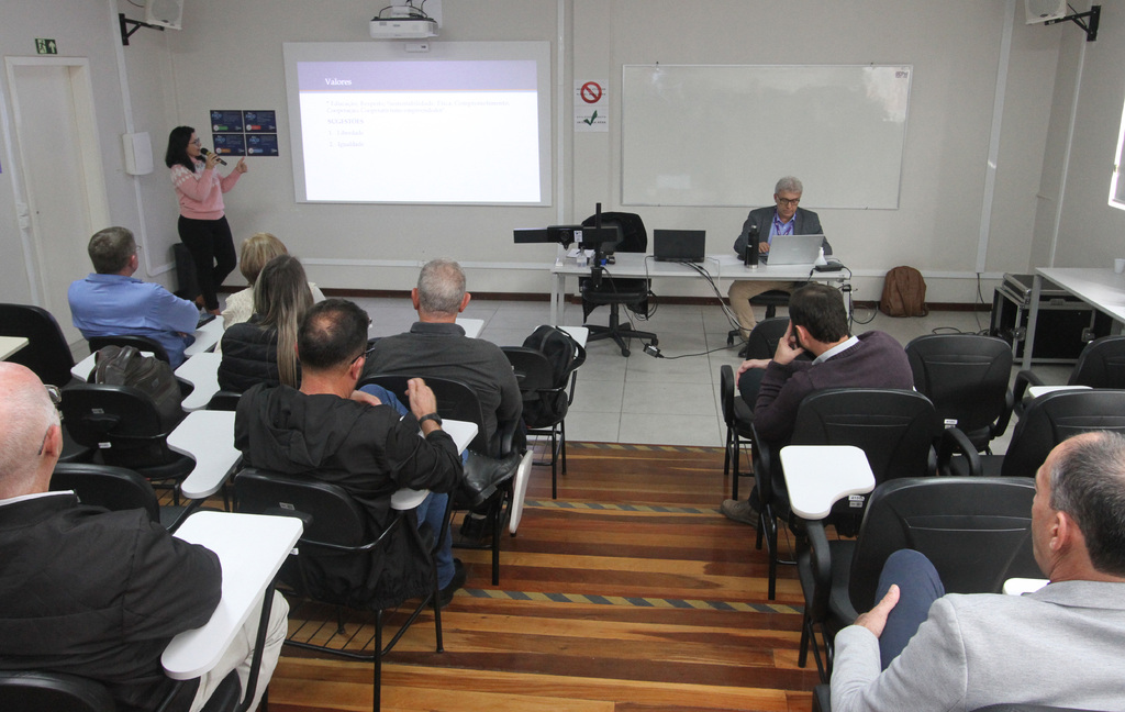 Reunião do Corede busca atualização dos projetos
