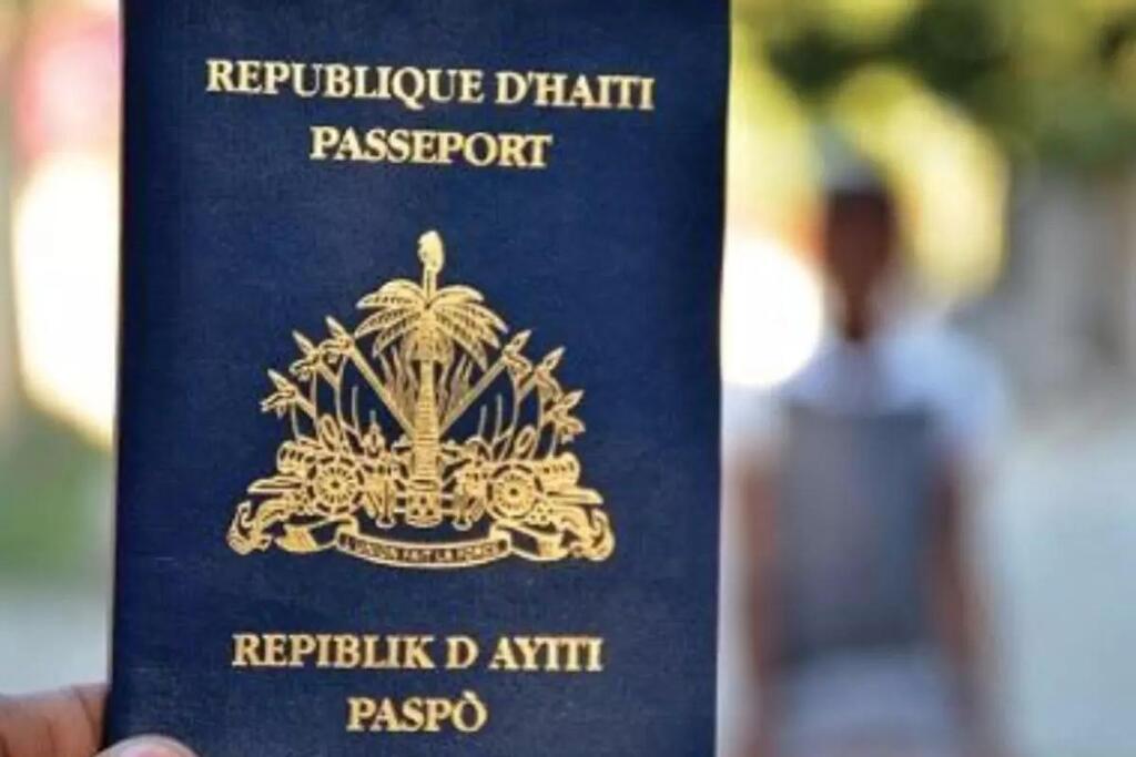 Migrantes haitianos poderão atualizar e emitir documentos na próxima semana em Joinville