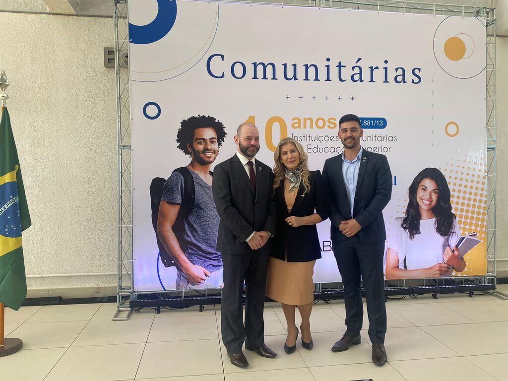 Reitor da Unoesc participa, em Brasília, de evento alusivo aos dez anos da Lei das Comunitárias