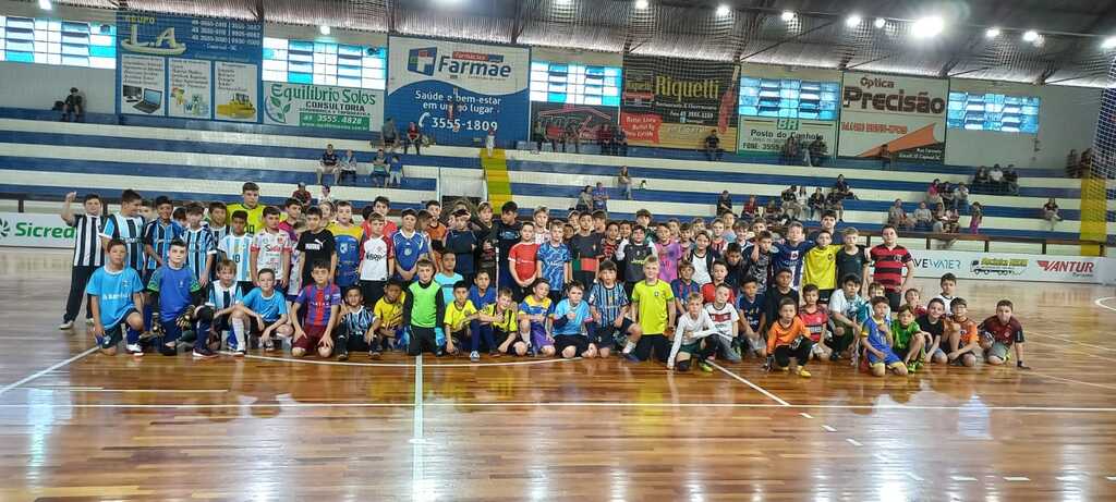 FME de Capinzal promove Torneio de Inverno das Escolinhas de Futsal, Tênis de Mesa e Voleibol