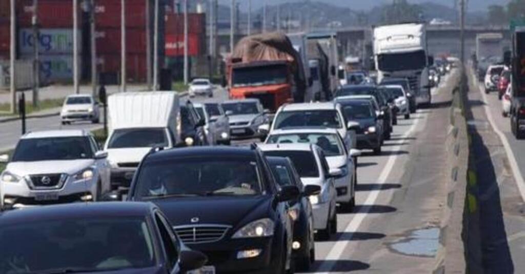 Por que Santa Catarina vai ter pedágio mais caro para resolver caos na BR-101