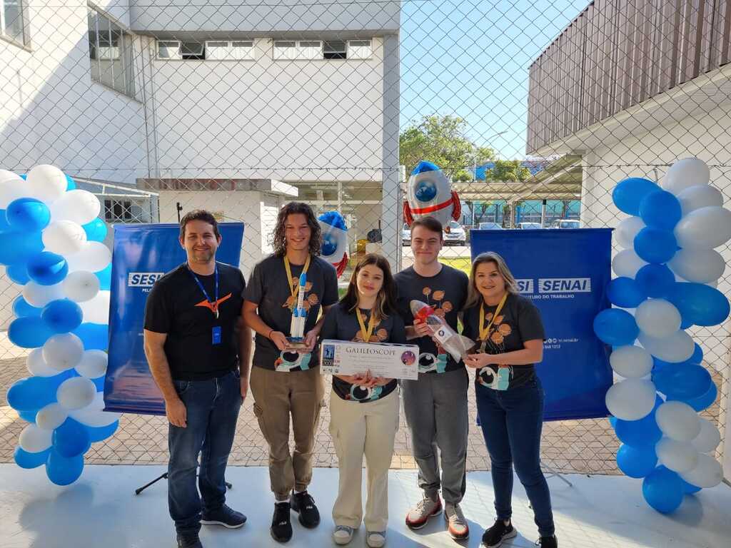 Equipe de São Miguel do Oeste é ouro na Mostra Brasileira de Foguetes