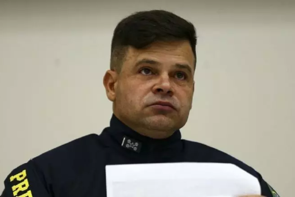 Ex-diretor da PRF é preso em Florianópolis acusado de ‘interferir no processo eleitoral’