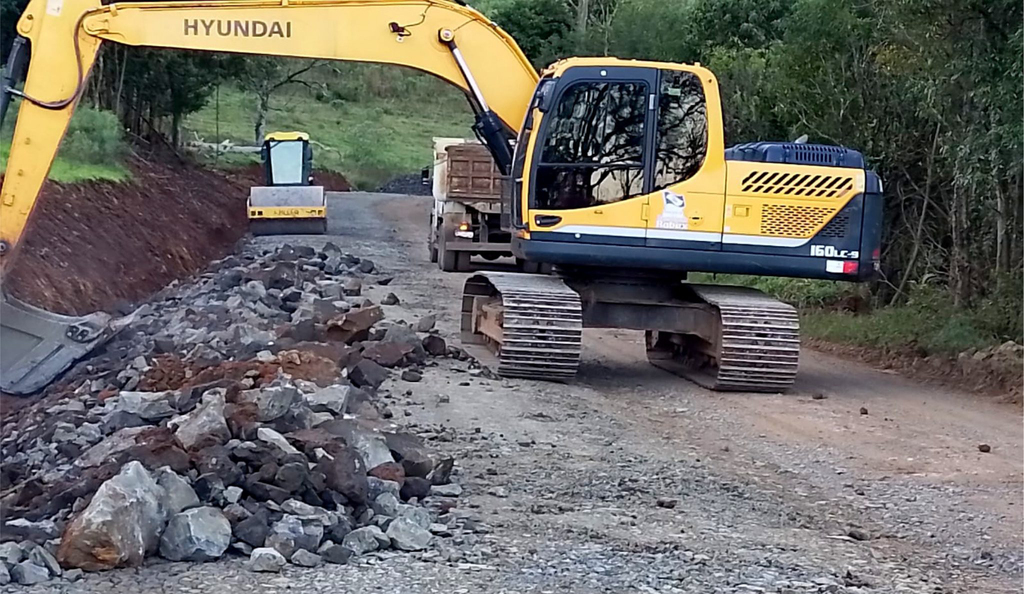 OBRAS DE ASFALTO RURAL - LINHA SÃO PEDRO