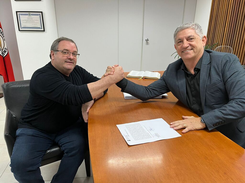 VICE-PREFEITO FÁBIO AMORETTI ASSUME PREFEITURA ATÉ DIA 14 DE AGOSTO EM TORRES