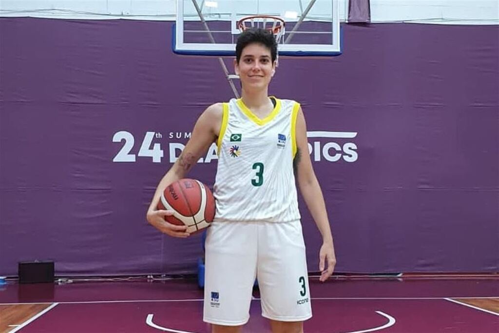 Surdoatleta de Santa Maria é convocada para a seleção brasileira de basquete