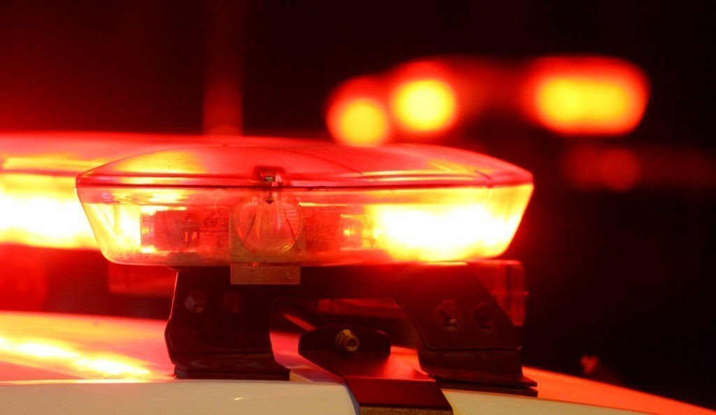 HOMEM É ALVEJADO A TIROS EM SÃO JOÃO DO SUL