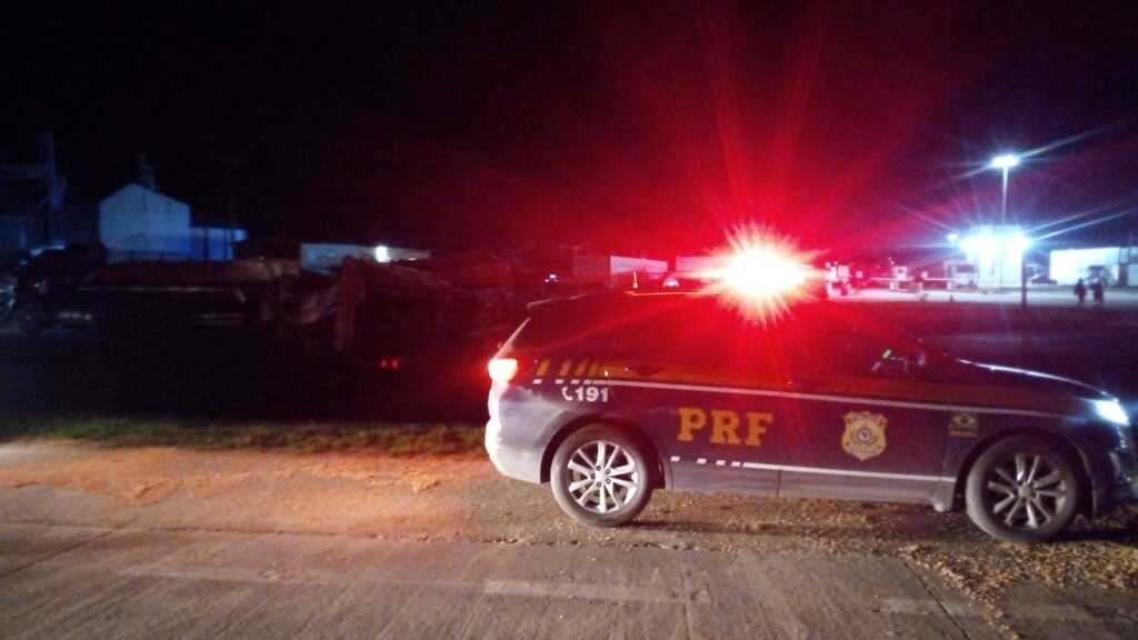 Divulgação PRF - Especial DP - Acidente ocorreu por volta das 22h