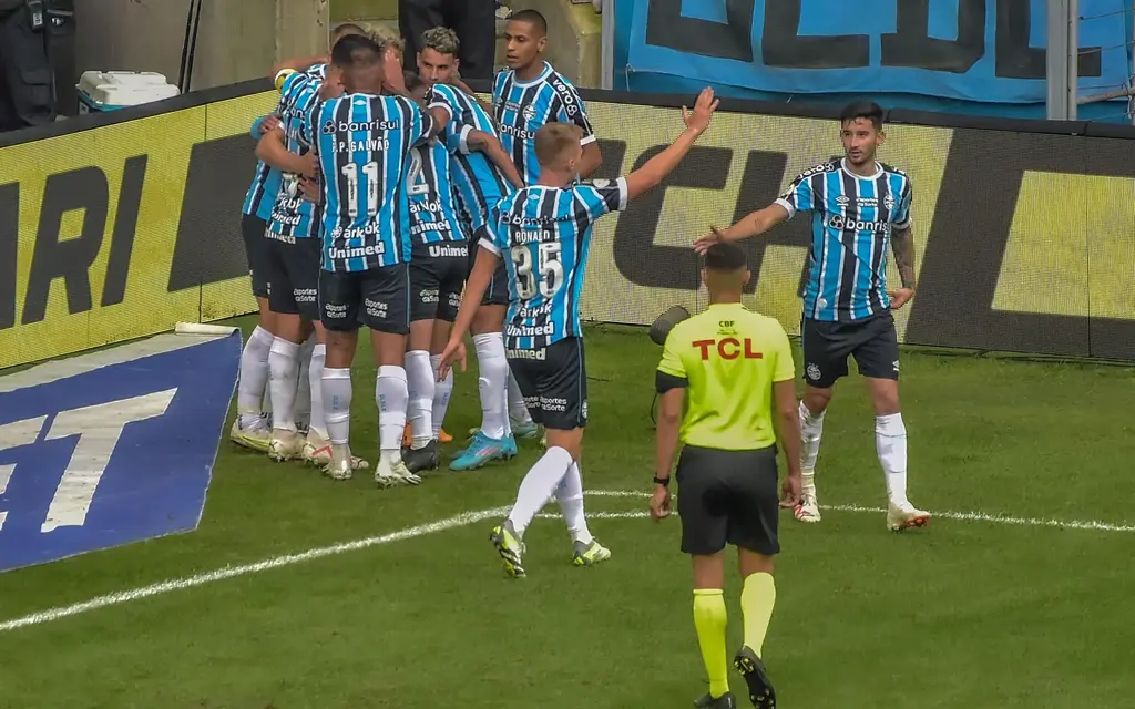 Fluminense leva virada do Grêmio e sofre derrota pelo Campeonato Brasileiro