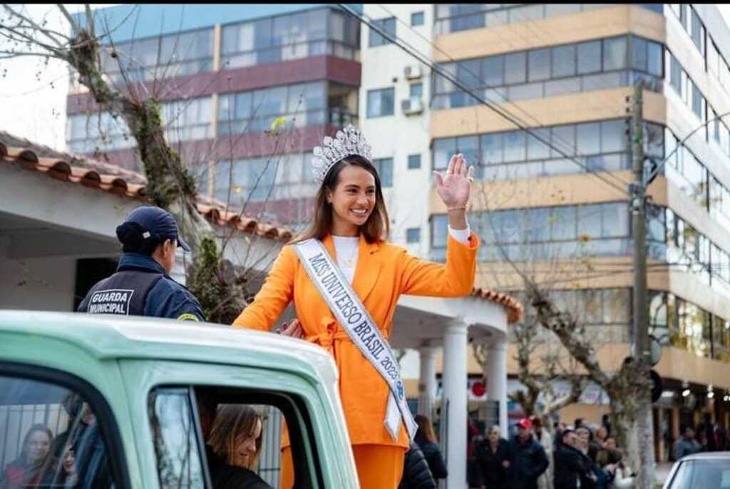 Miss Brasil 2023, Maria Brechane é recebida com carreata em Rio Grande