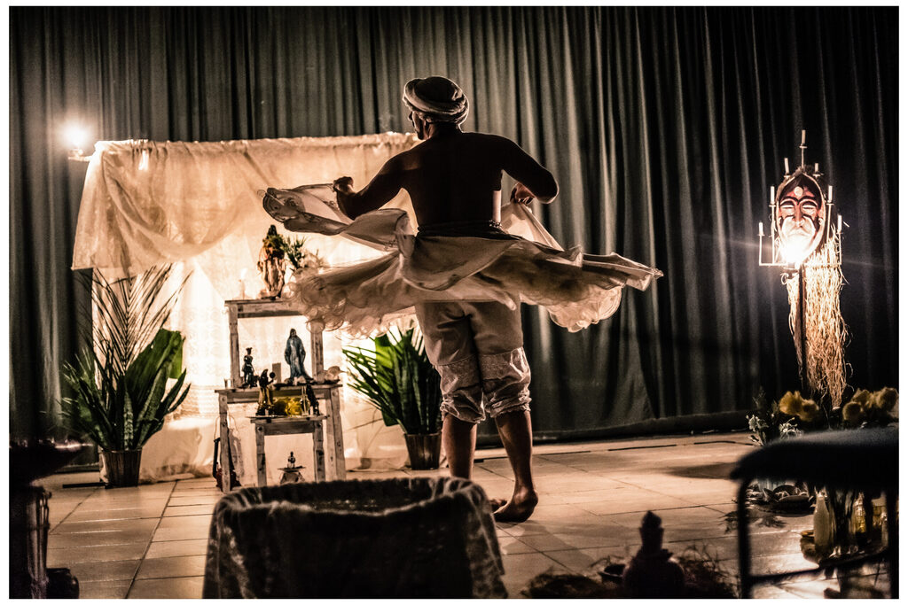 Divulgação - A peça é inspirada no universo mitológico das religiões de matriz africana.