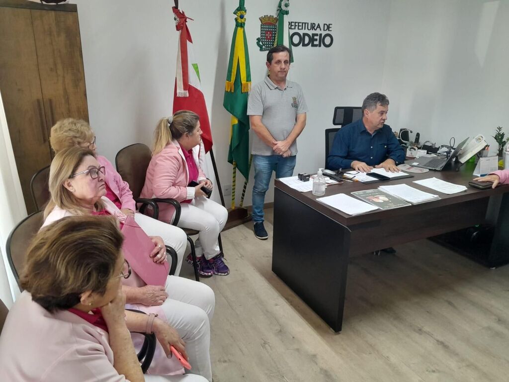 PREFEITURA VAI AMPLIAR OS REPASSES FINANCEIROS À REDE FEMININA DE COMBATER AO CÂNCER