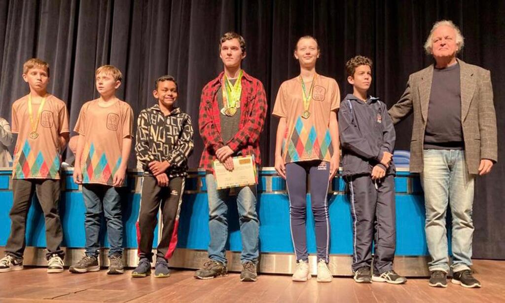 Alunos de Joinville são premiados com medalhas na Olimpíada Brasileira de Matemática