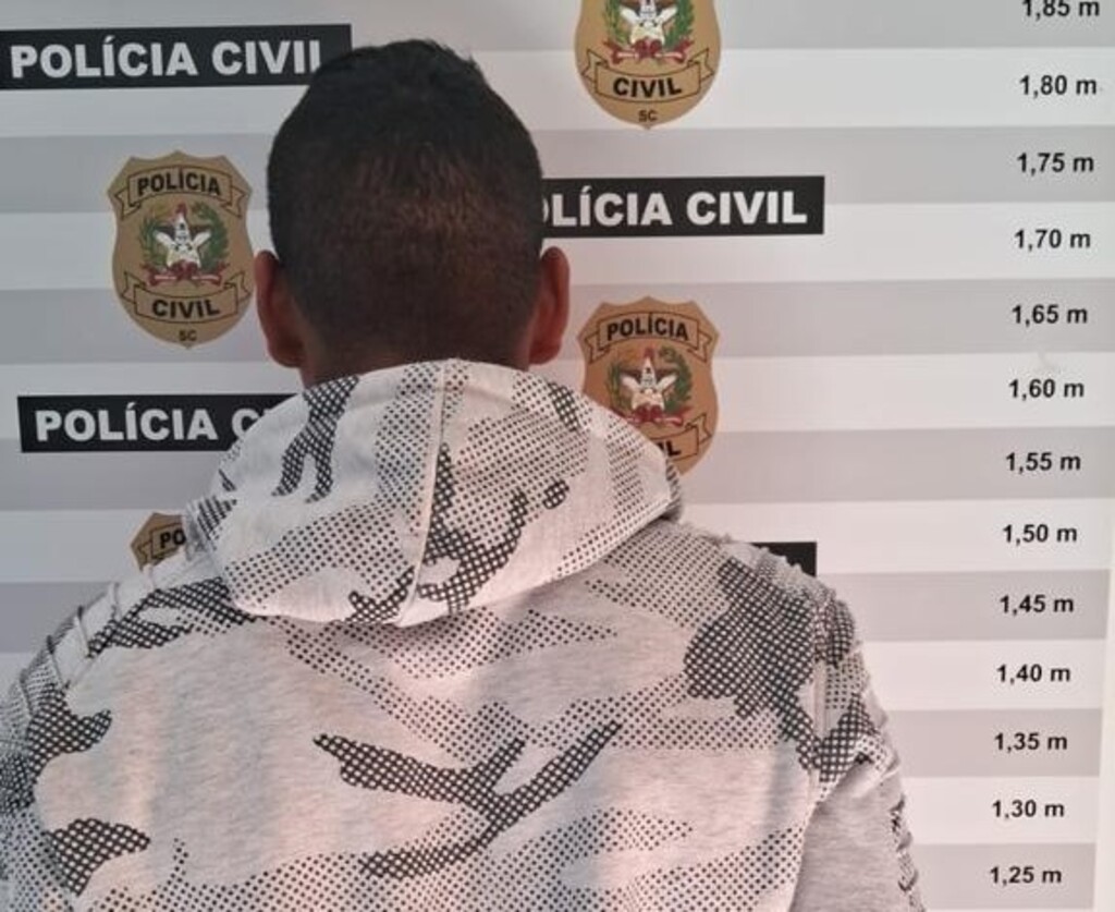 Polícia Civil cumpre mandados de busca e de prisão por tráfico de entorpecentes